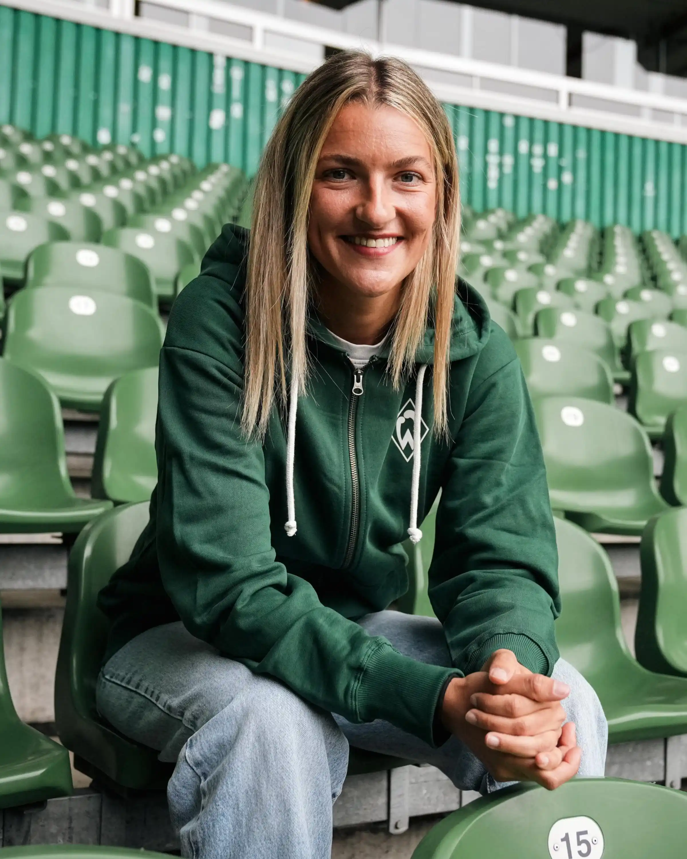 Image from Werder Bremen: Moin, Medina! 👋💚 Angreiferin Medina Desic wechselt vom Aufsteiger 1...