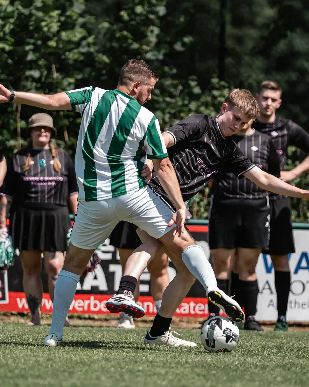 Image from Werder Bremen: Nicht nur supporten 📢 , sondern auch kicken! ⚽ Heute wurde bereits zu...
