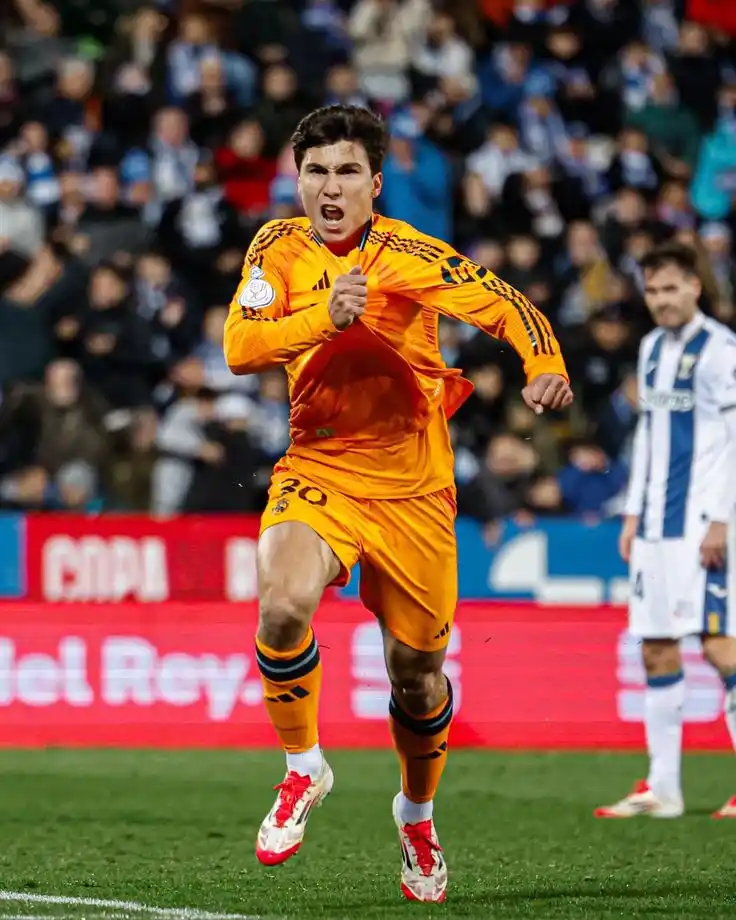 Image from Kataloniya Ve Madrid: ---  🔥⚪️Real Madridin 25 qolluq super istedadı Gonzalo Garcia Premyer...
