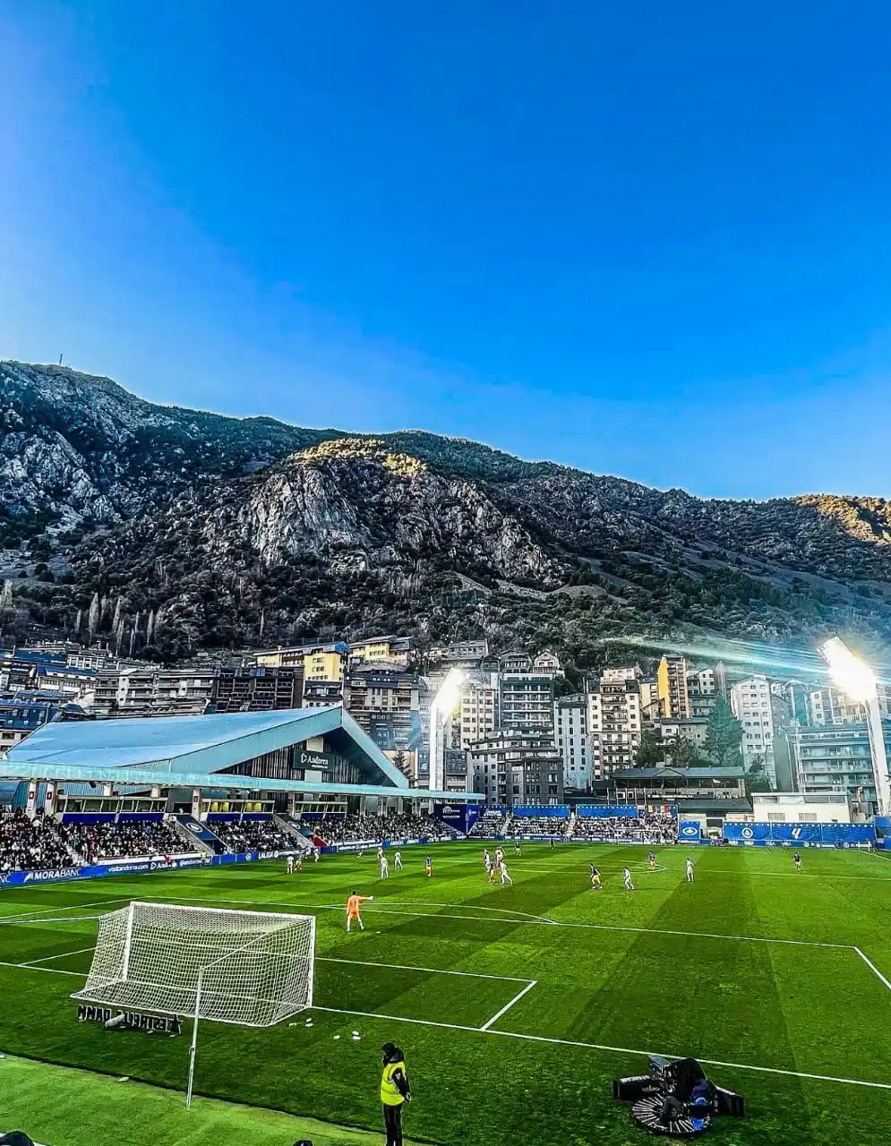 Image from 𝗙𝗨𝗧𝗡𝗘𝗪𝗦 - 📰⚽️: 🇦🇩✨ O FC Andorra acaba de ser promovido para a La Liga 2. Este é o e...