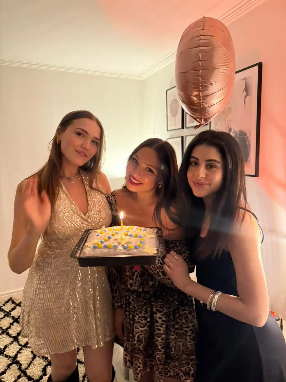 Image from Lucy Lacht: Ich hab gestern mein Geburtstag mit meinen besten Freunden und meiner ...