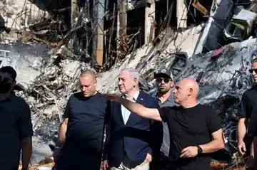 Image from Voice of People: JUST IN: Netanyahu arrives at the Weizmann Institute which was destroy...