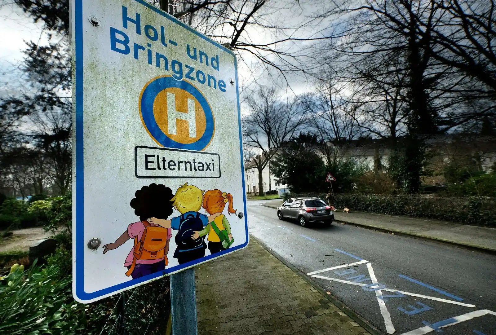 Image from NW Gütersloh: ➡️ *Mutter kritisiert Schulplatzvergabe in Gütersloh:* Ihr Sohn muss n...