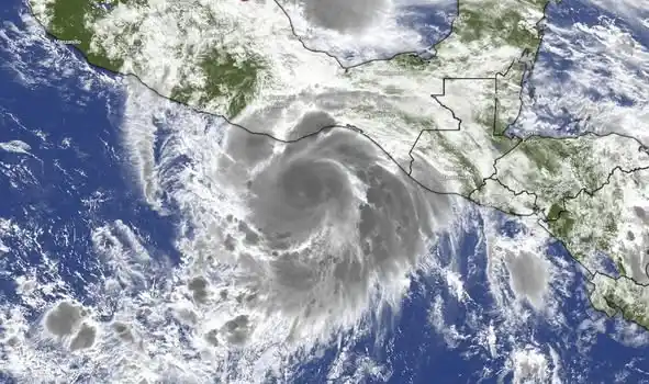 Image from IMER Noticias: Ante la intensificación de Erick a huracán 🌀 categoría 2, la Coordina...