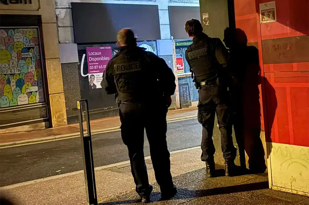 Image from Actu17: 🔴 Échange de tirs au centre-ville de Metz : un forcené neutralisé par...