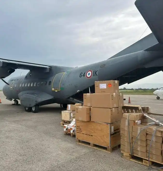 Image from PouSiOuPaTKonnen: France : des matériels livrés en Haïti pour soutenir « la montée en pu...