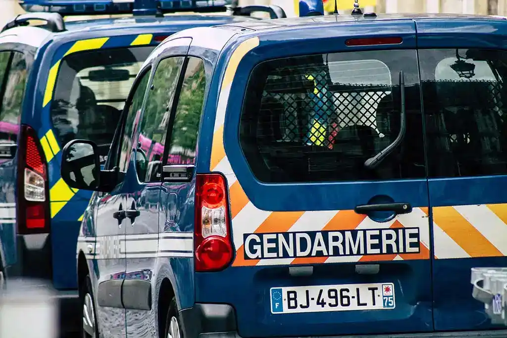 Image from Actu17: Hérault : Une femme de 38 ans retrouvée morte à Puisserguier, un suspe...