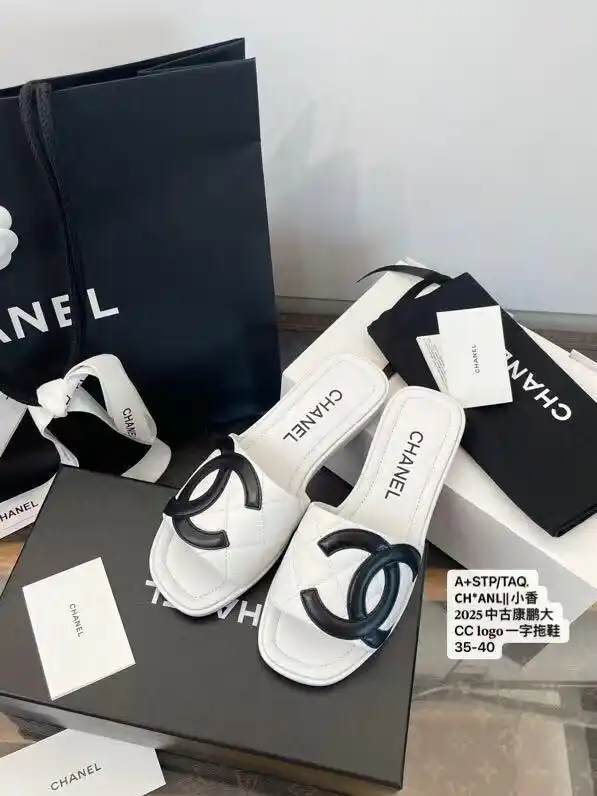 Image from LuckySherryLtd.(W Clothes/Shoes): A+STP/TAQ. 𝗖𝗛*𝗔𝗡𝗟||小香𝟐𝟎𝟐𝟓中古康鹏大CC 𝐥𝐨𝐠𝐨一字拖鞋35-40...