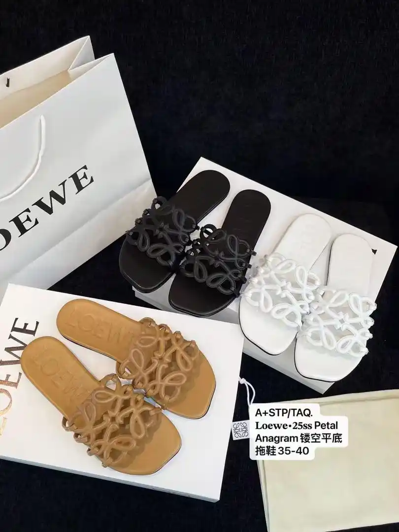 Image from LuckySherryLtd.(W Clothes/Shoes): A+STP/TAQ. 𝐋𝐨𝐞𝐰𝐞•𝟐𝟓𝐬𝐬 Petal Anagram镂空平底拖鞋35-40...