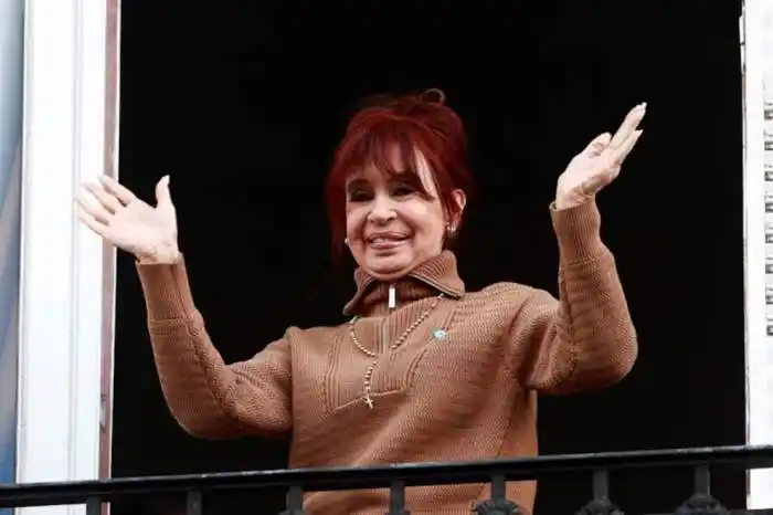 Image from Radio Sudamericana: *⚖️ CRISTINA KIRCHNER DENUNCIÓ PERSECUCIÓN DEL "PARTIDO JUDICIAL"*   L...