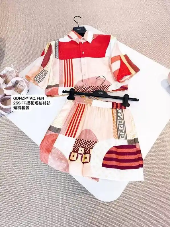 LuckySherryLtd.(W Clothes/Shoes) post