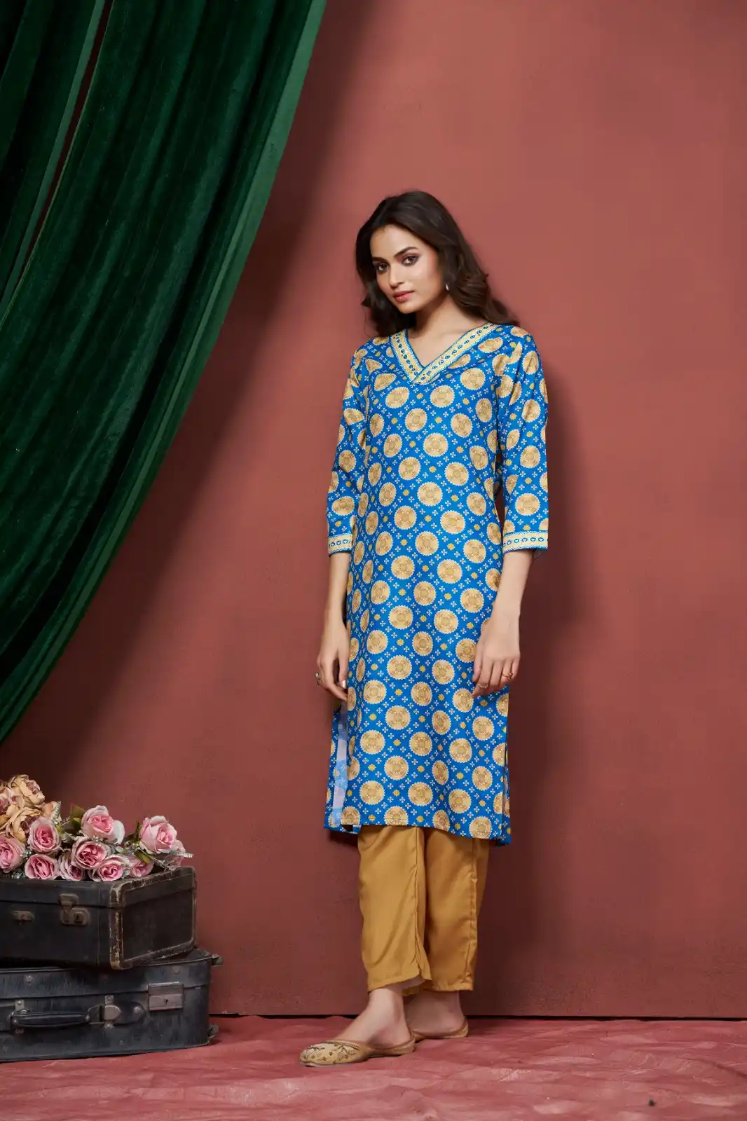 Image from Modernfashions.in: This beautiful kurti seems like a great option for those looking for a...