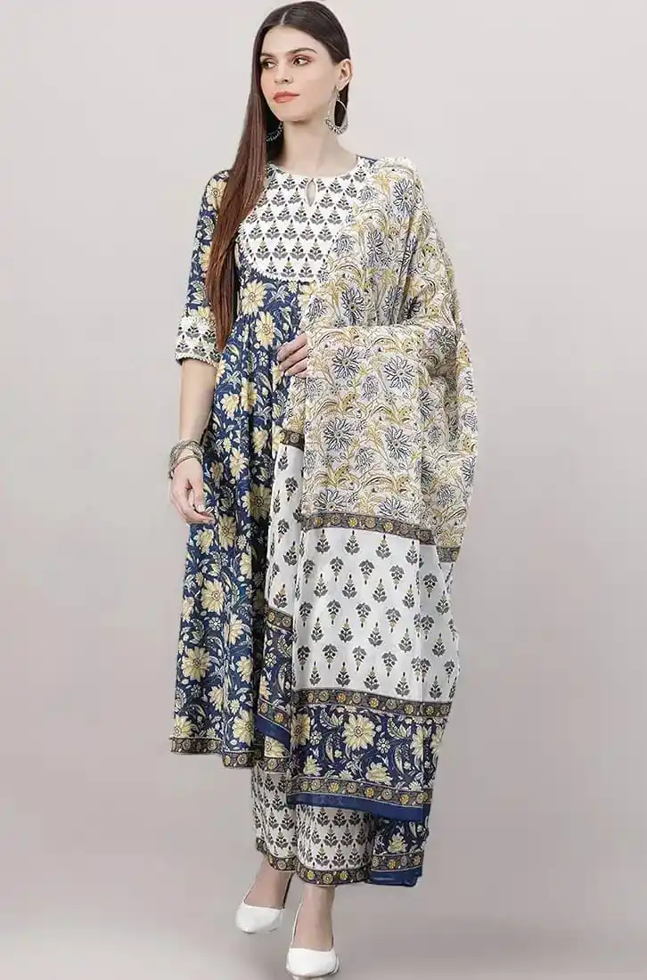 Image from Modernfashions.in: This women's cotton kurta set from Modernfashions.in seems like a love...