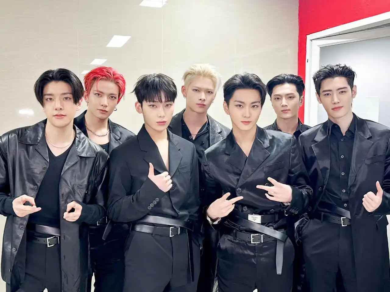 Image from ENHYPEN UPDATE WHATSAPP: 🦩 𝐮𝐩𝐝𝐚𝐭𝐞 𝐞𝐧𝐡𝐲𝐩𝐞𝐧 𝐗  *ENHYPEN X UPDATE*  [Today’sENHYPEN...