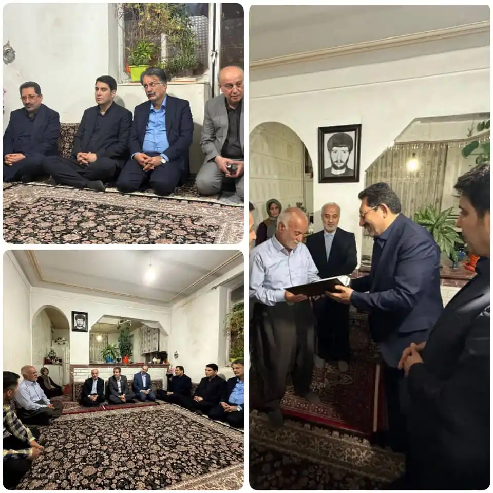Image from استانداری کردستان: ✅ *دیدار وزیر صمت با خانواده شهیدان* *«محمد و انور خوشنود»*    🔹وزیر ...