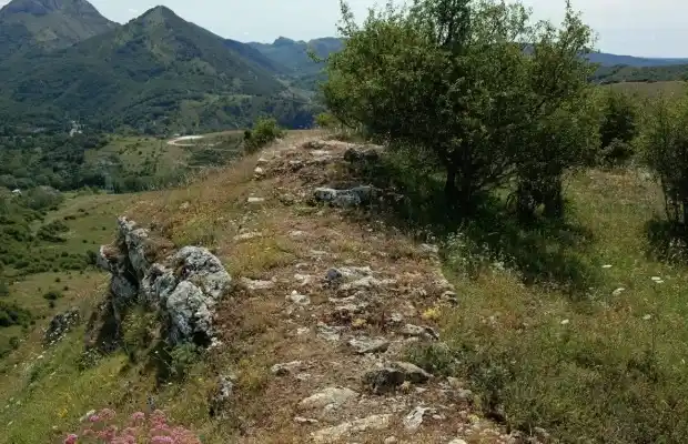 Image from Diario de Valderrueda: *El Castillo de Gordón, ruinas que perviven tras dos órdenes de destru...