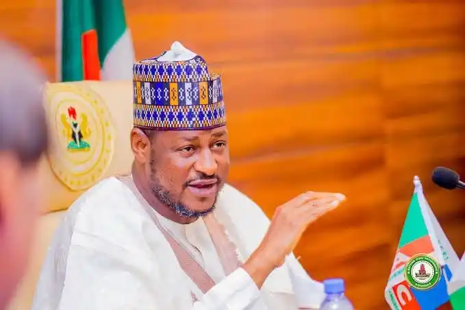 Image from PREMIUM TIMES HAUSA: Gwamnatin Katsina ta tabbatar da kashe ‘yan bindiga 12 da ƙwace shanun...