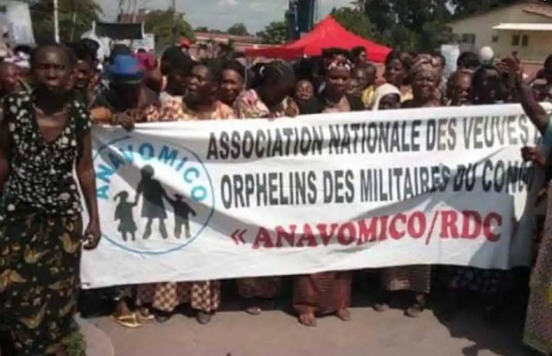 Image from POURELLE.INFO: Impaiement soldes des militaires décédés au Nord Kivu : Leurs veuves o...
