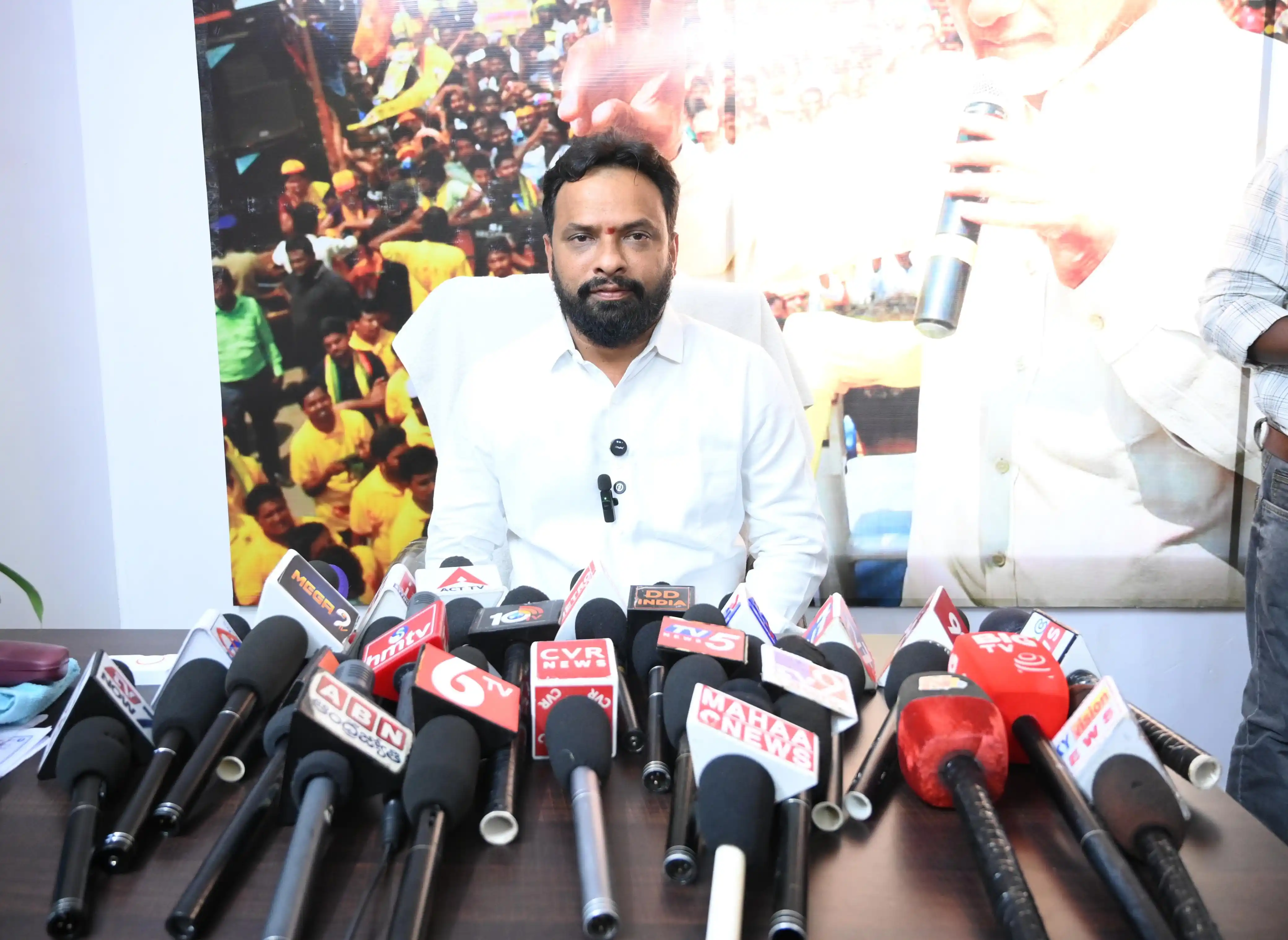 Image from Vasamsetti Subash: *రాజకీయ ముసుగులో రౌడీయిజం చేస్తే ఉపేక్షించం* *జగన్ అండ్ టీంకు యోగా అ...