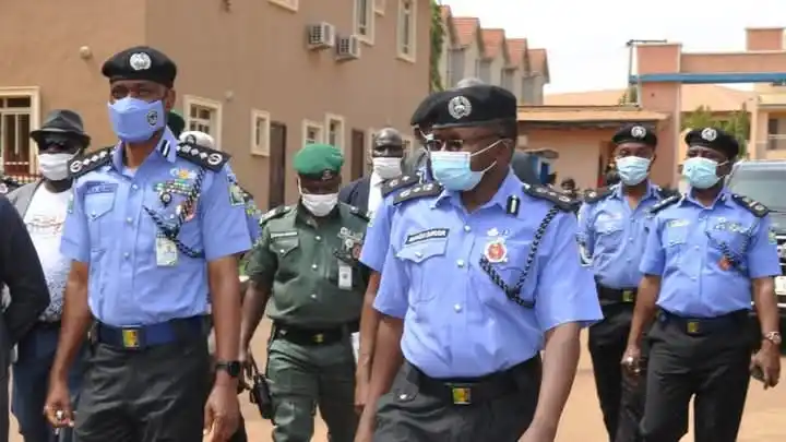 Image from PREMIUM TIMES HAUSA: Rundunar 'yan sanda ta gargaɗi jami'anta kan sa takunkumin rufe fuska ...