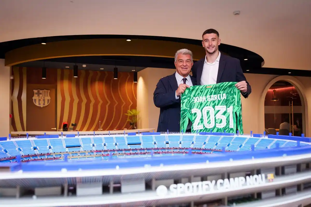 Image from Transfermercato.com: 🔵🔴✍🏻 برشلونة يُعلن رسميًا اليوم الجمعة عن توقيع خوان غارسيا عقدًا ل...