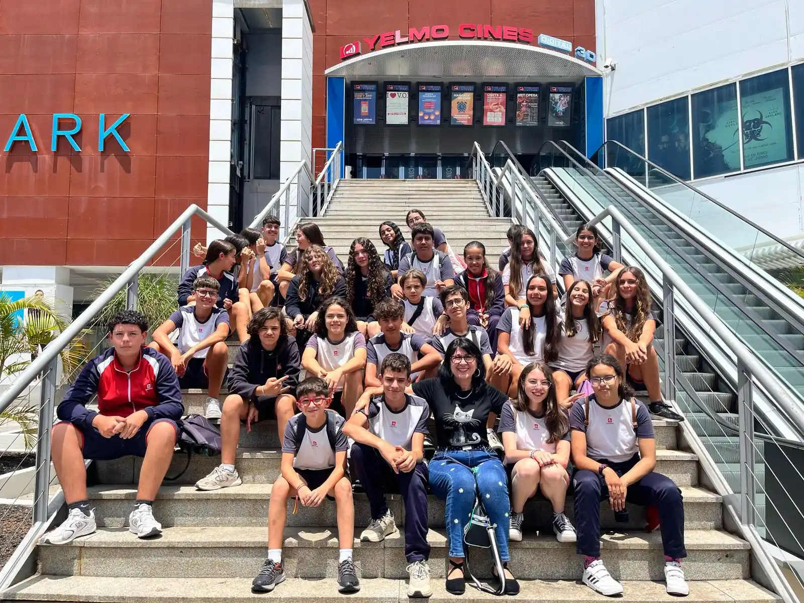 Image from Salesianos La Cuesta: 🟡 ESO I Hoy fuimos al cine con el alumnado de 2ºESO A por ganar el pr...