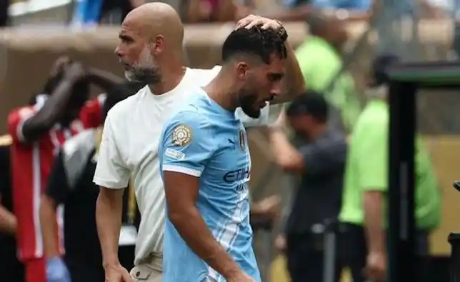 Image from Transfermercato.com: 🔥🇫🇷 ريان شرقي في مرمى الانتقادات بعد أول ظهور له بقميص مان سيتي في ...
