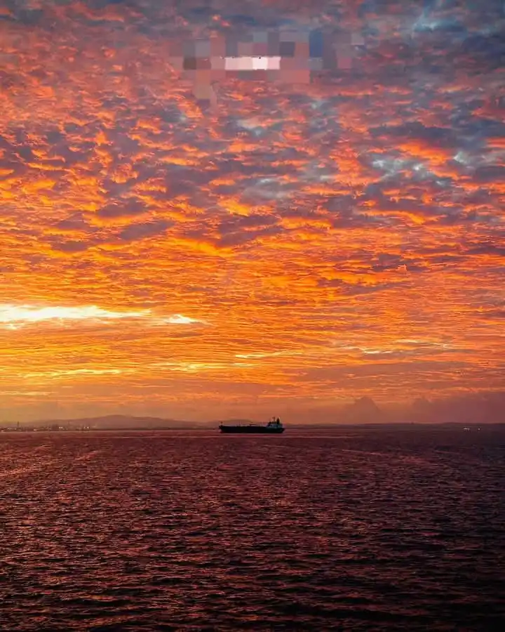 ඉගිලෙන පිටු post