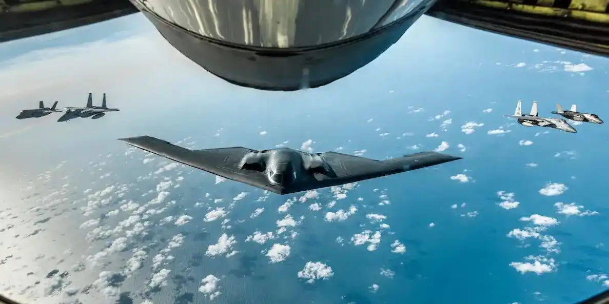 Image from MIDDLE EAST REVIEW: 🇮🇱 🇮🇷 *ISRAEL - IRAN UPDATES* ◾ *Could movement of American B-2...