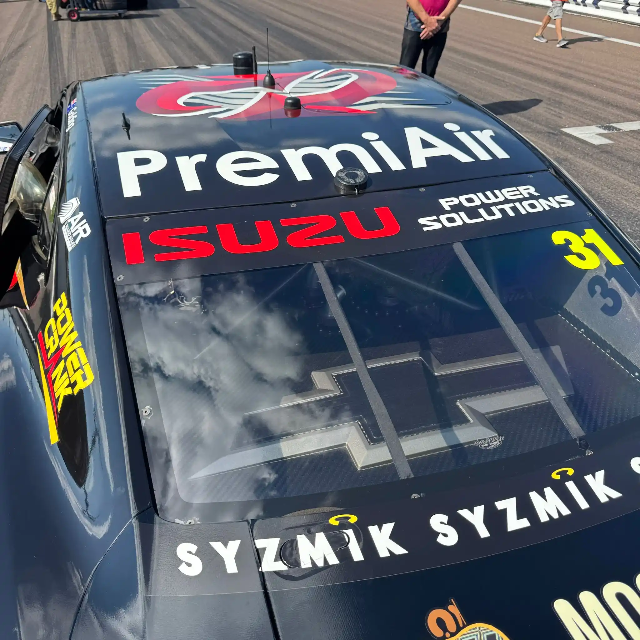 Image from Premiair Racing Live Feed: Jimmy’s got his work cut out from P21 — time for one of those trademar...
