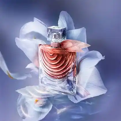 Image from PerfumeAddicts: PerfumeAddicts Exclusive Deal: A FLORAL FRUITY GOURMAND DNA FOR THE M...