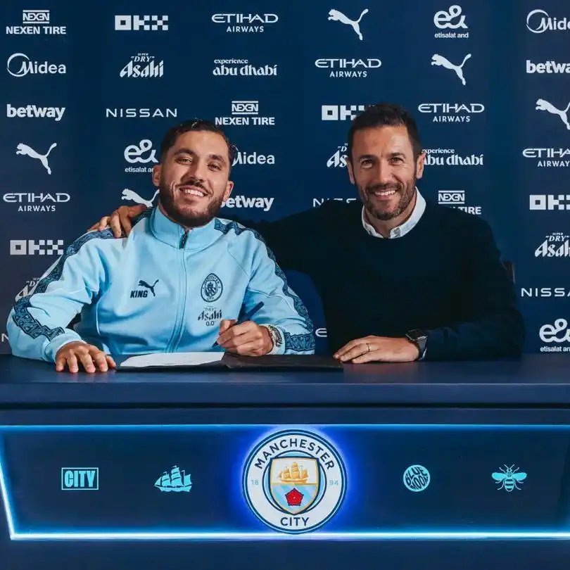 Image from Transfermercato.com: 🚨🔵 رسميًا : ريّان شرقي ينضم إلى مانشستر سيتي قادمًا من ليون مقابل 36...