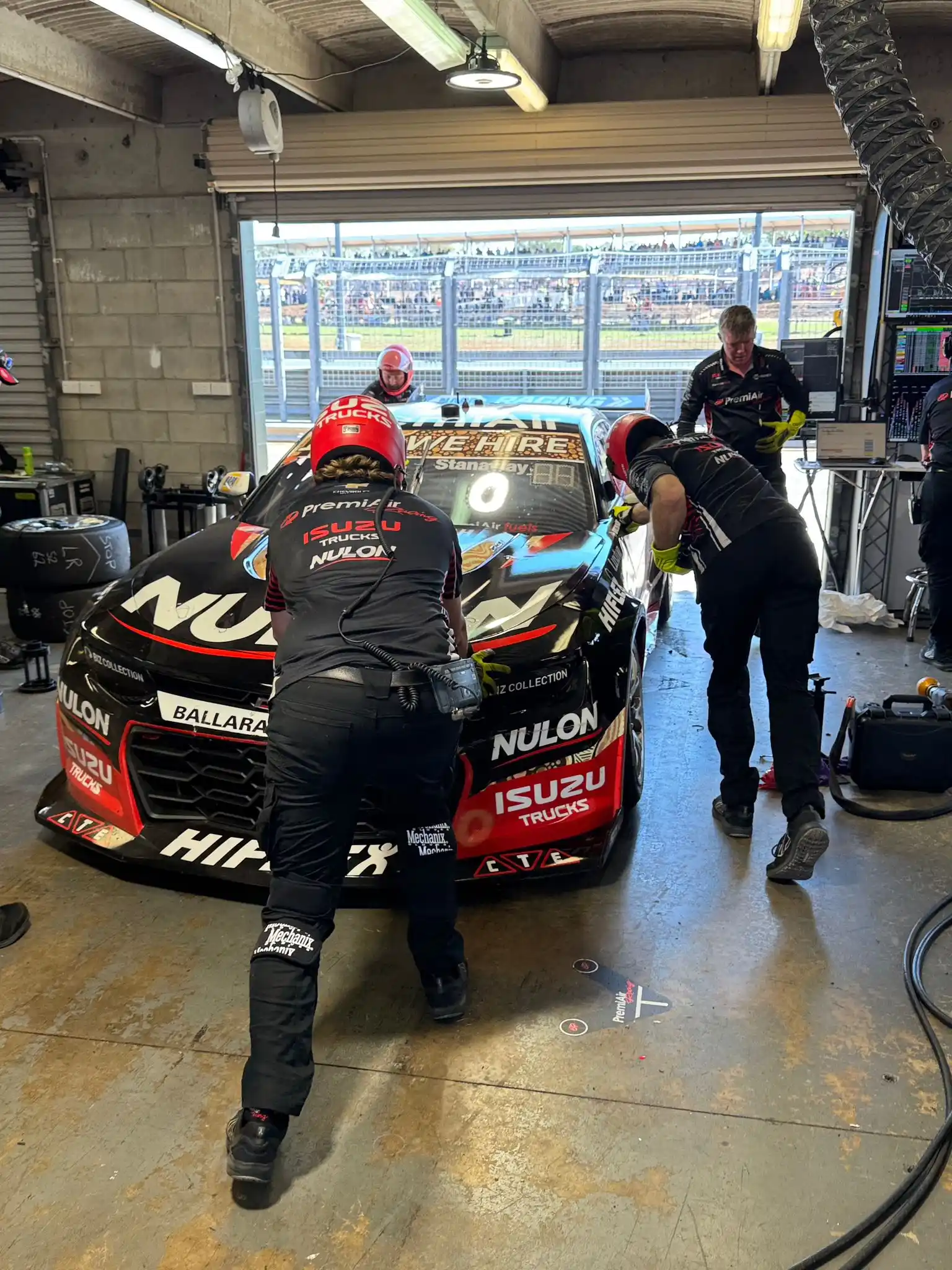 Image from Premiair Racing Live Feed: Well done to the crew — Richie’s back out and will grab finisher point...