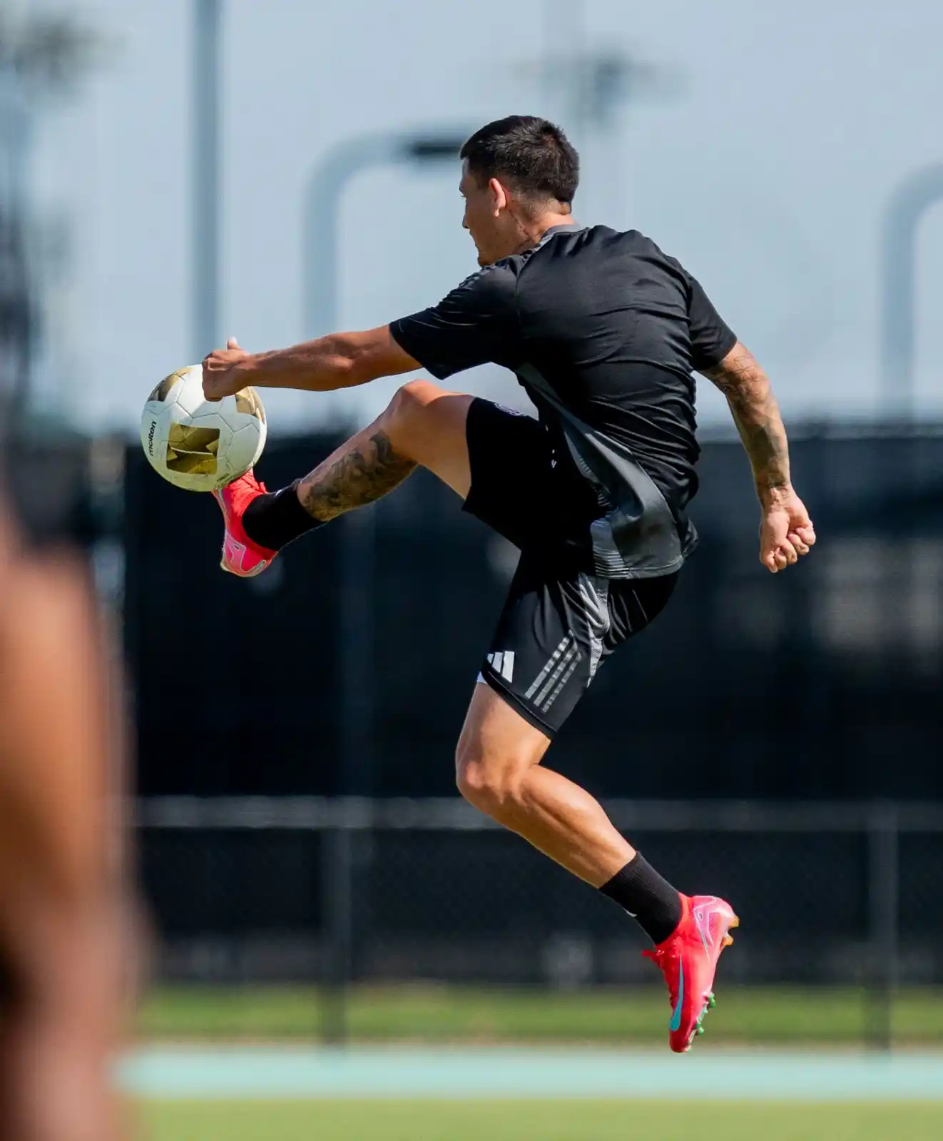 Image from La Sele de todos 🇨🇷: 🇨🇷 Último entreno en Dallas antes de viajar a Las Vegas para enfrent...
