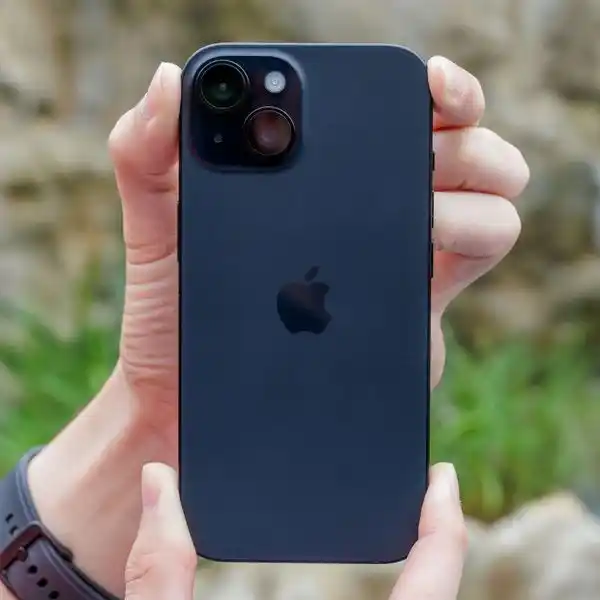 Image from Canaltech Ofertas: 🔥🔥🔥  Baixou mais no Mercado Livre!  Apple iPhone 15 (128 GB) - Pret...