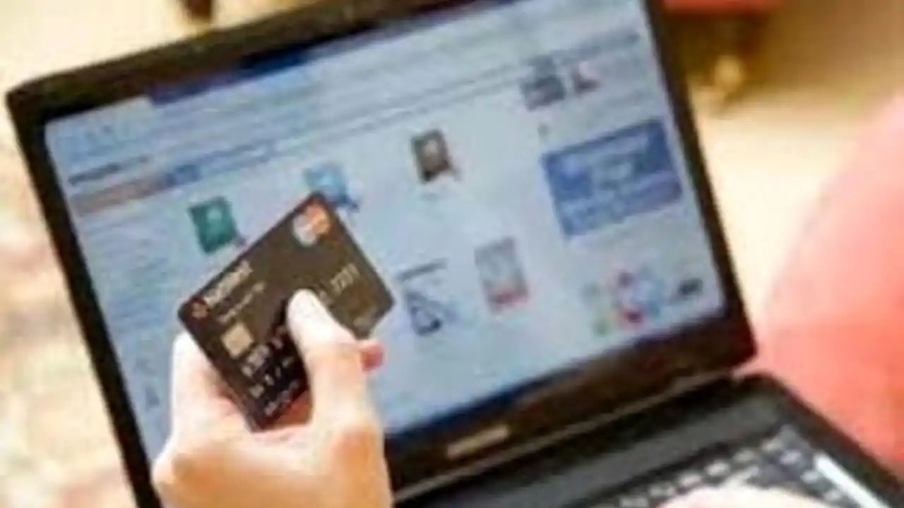 Image from TorinoToday: Convince un impiegato torinese a fare bonifici da 160.000 euro, ma è u...