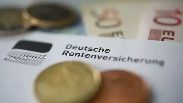 Image from ntv: Im Schnitt 1660 Euro pro Monat *Renten in zehn Jahren um mehr als ein ...