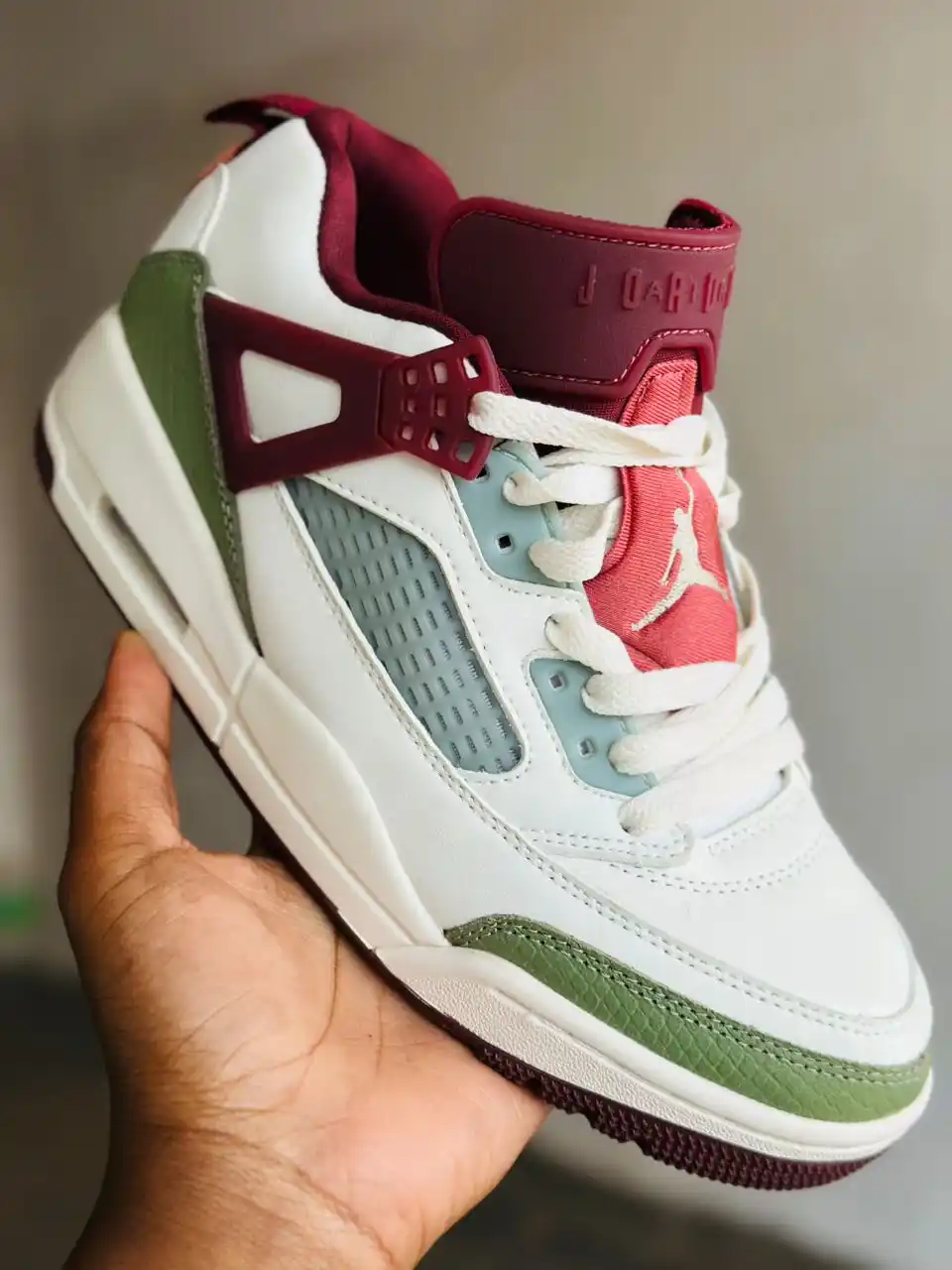 Maipanashevebhutsu Sneakers & Apparel Updates post