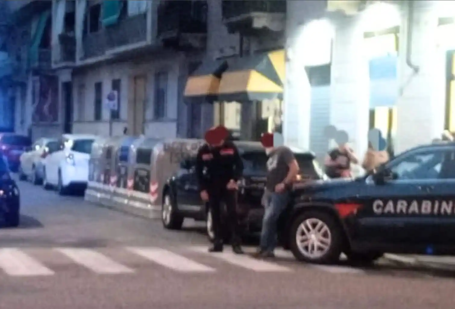 Image from TorinoToday: Maxi controlli in Barriera di Milano: l’intervento con l’elicottero, 5...