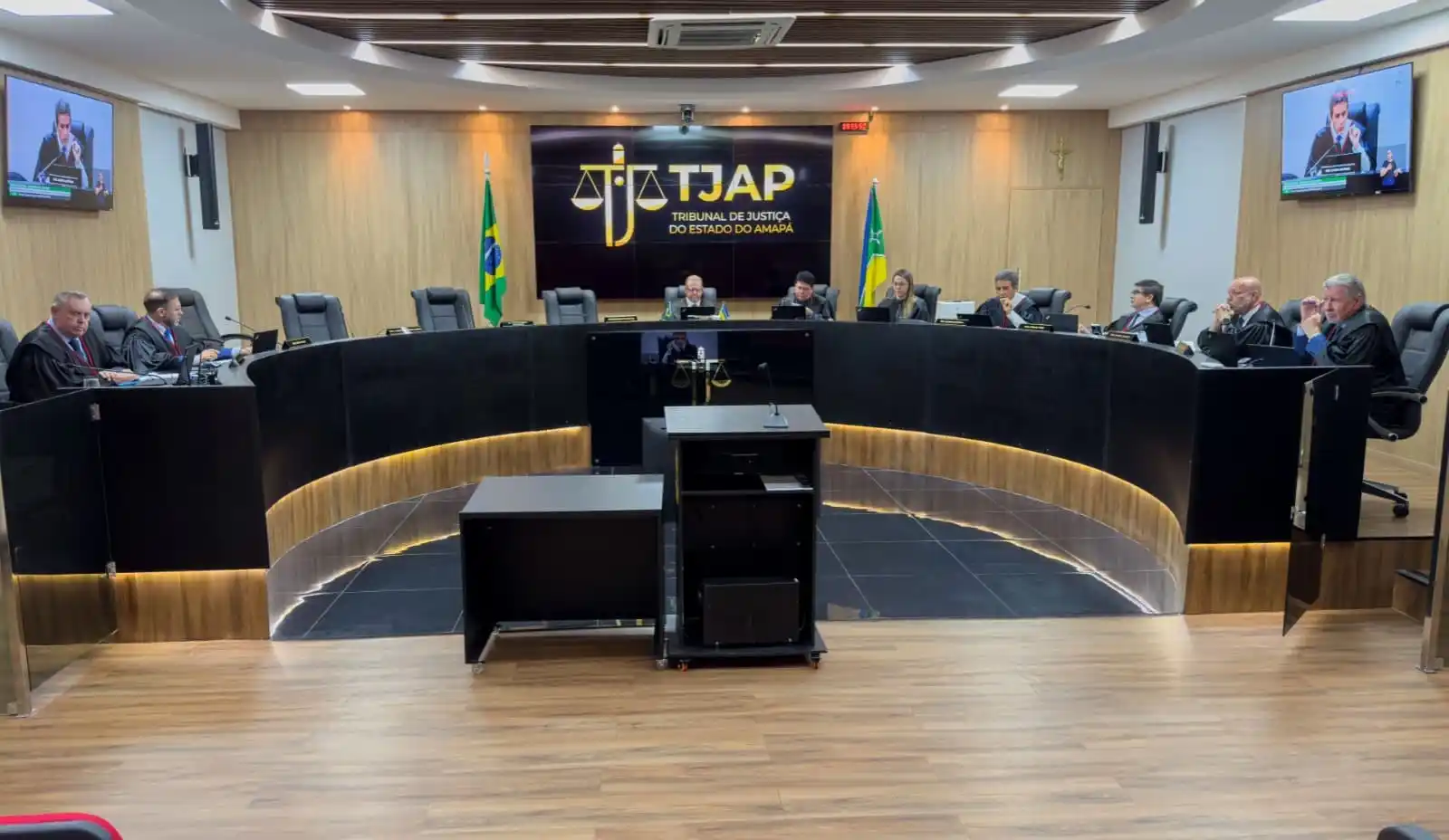 Image from TJAP: *Movimentação na carreira da magistratura: Pleno Administrativo do TJA...