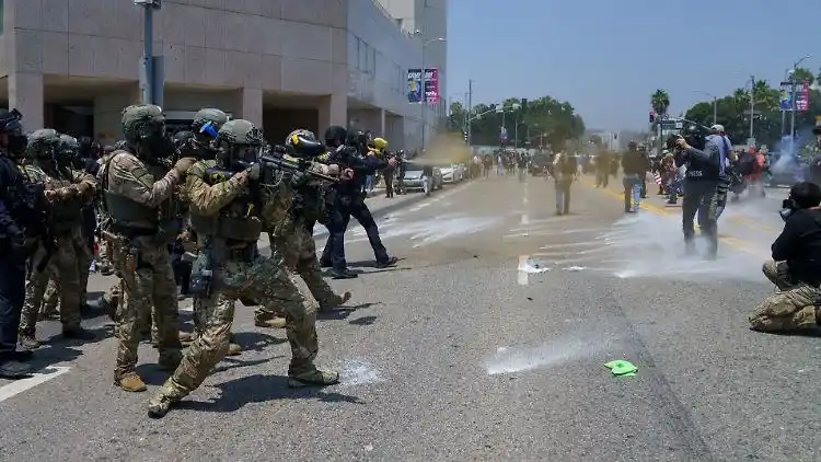 Image from ntv: Proteste rechtfertigten Schritt *Berufungsgericht erlaubt Trump Einsat...