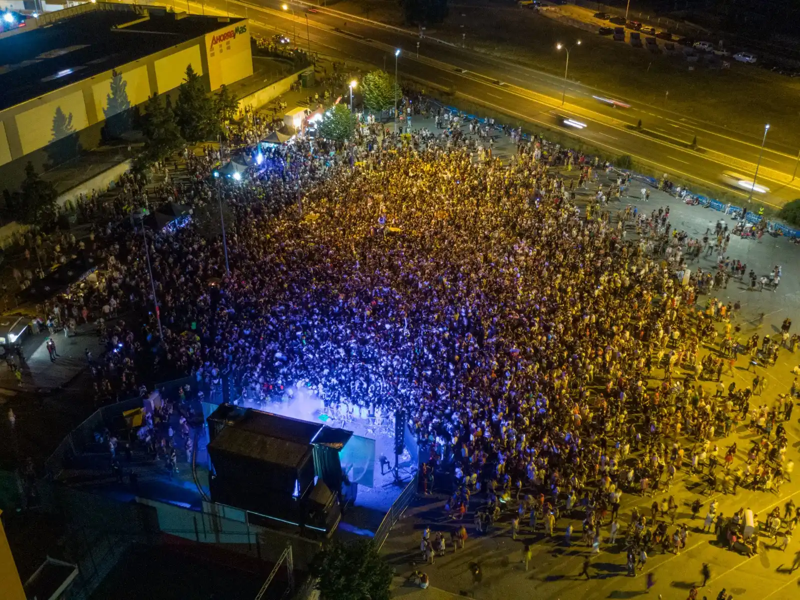 Image from Ayuntamiento de Colmenar Viejo: 📢 Fin de semana en Colmenar Viejo:  🎧🎉 Fiesta de fin de exámenes 'S...