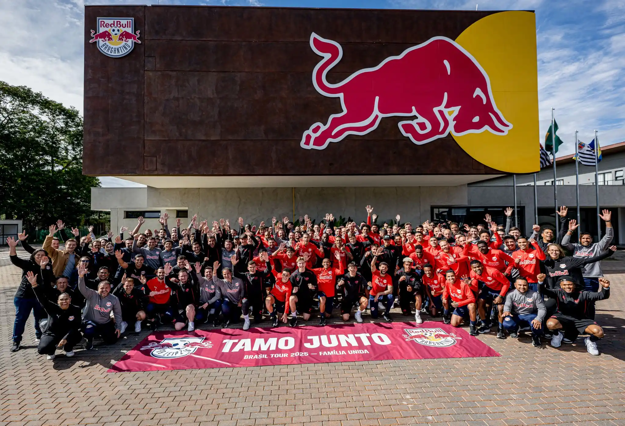 Image from RB Leipzig: *OBRIGADO, BRASIL* 🇧🇷 Danke, Red Bull Bragantino für die Gastfreund...