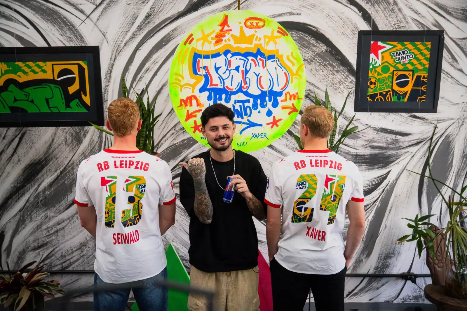 Image from RB Leipzig: 🎨 Zwischen Farbe, Fußball und Flock: Xaver und Nici waren zu Besuch b...