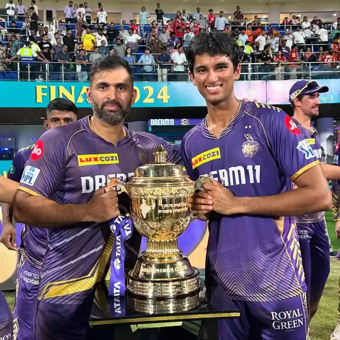 Image from Rokte Amar KKR : RAKKR 💜: It's 𝙂𝙪𝙧𝙪 🆚 𝙎𝙝𝙞𝙨𝙝𝙮𝙖 in the T20 Mumbai League Final on 12th...