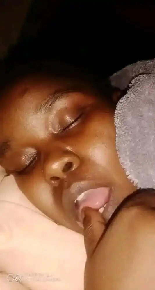 Image from MR LESLEY NOVELS, STORIES ,CHIKAPA ,CHINAMWALI BEDROOM LESSONS, JOKES: *MATWINS PART 2* Makaita akanga ati dhakwei akadeedza Makanaka kubedr...