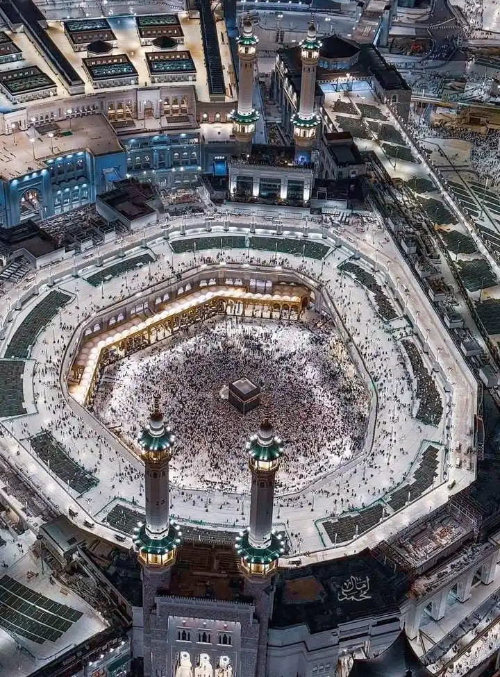 Image from أَلا بِذِكْرِ اللَّهِ تَطْمَئِنُّ الْقُلُوبُ🕊️🍃: *ياليتنا في رحابك مكة اللهم بلغنا زيارة لبيتك الحرام وكل مشتاااااق بخي...