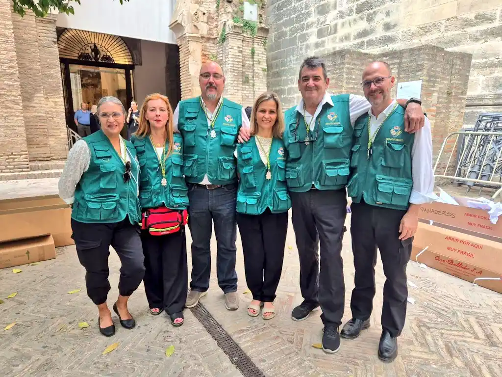 Image from Hermandad de la Macarena: Agradecemos a nuestros hermanos del servicio médico su trabajo ayer du...