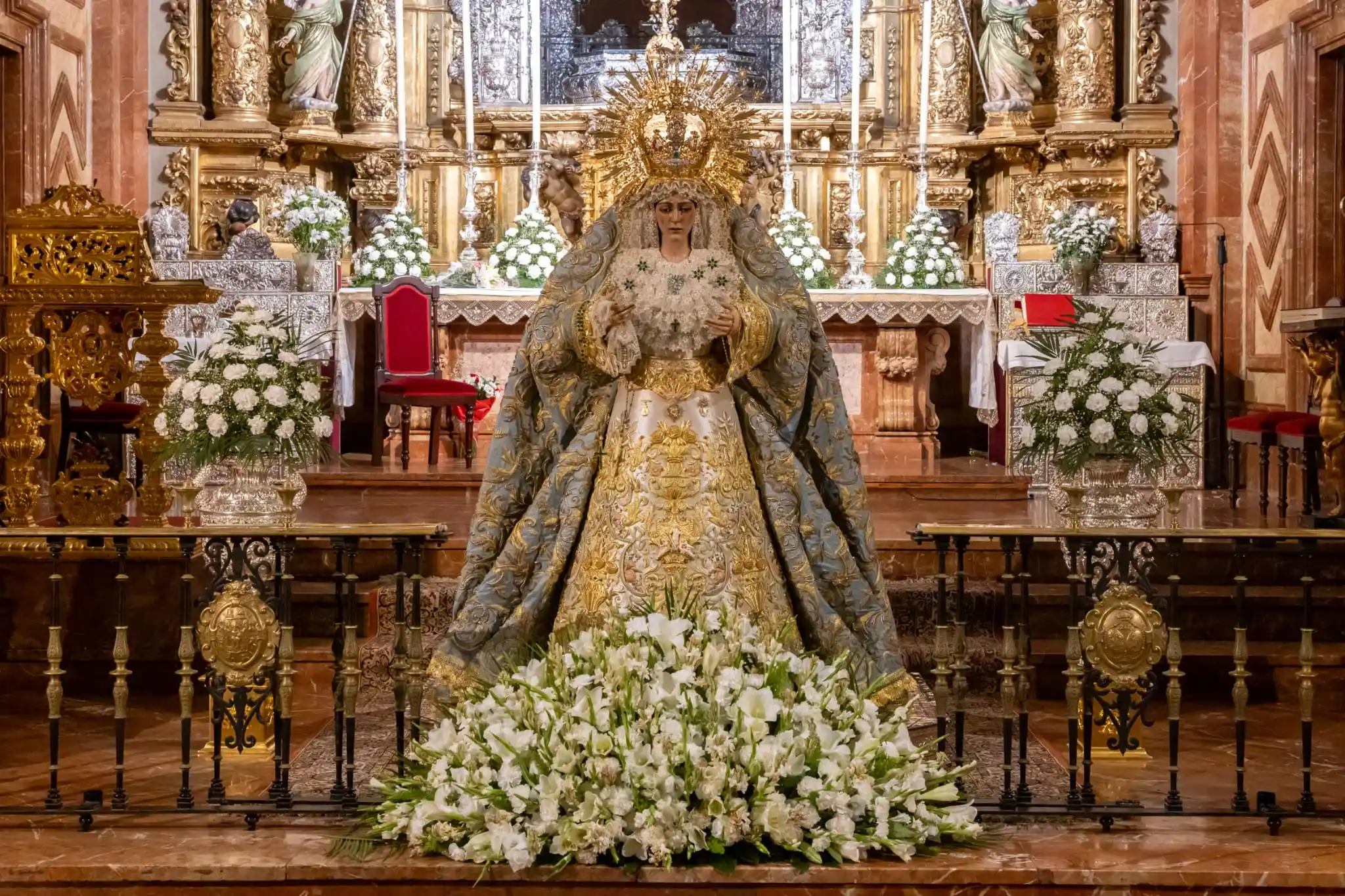 Image from Hermandad de la Macarena: COMUNICADO | La Santísima Virgen de la Esperanza estará expuesta en ve...
