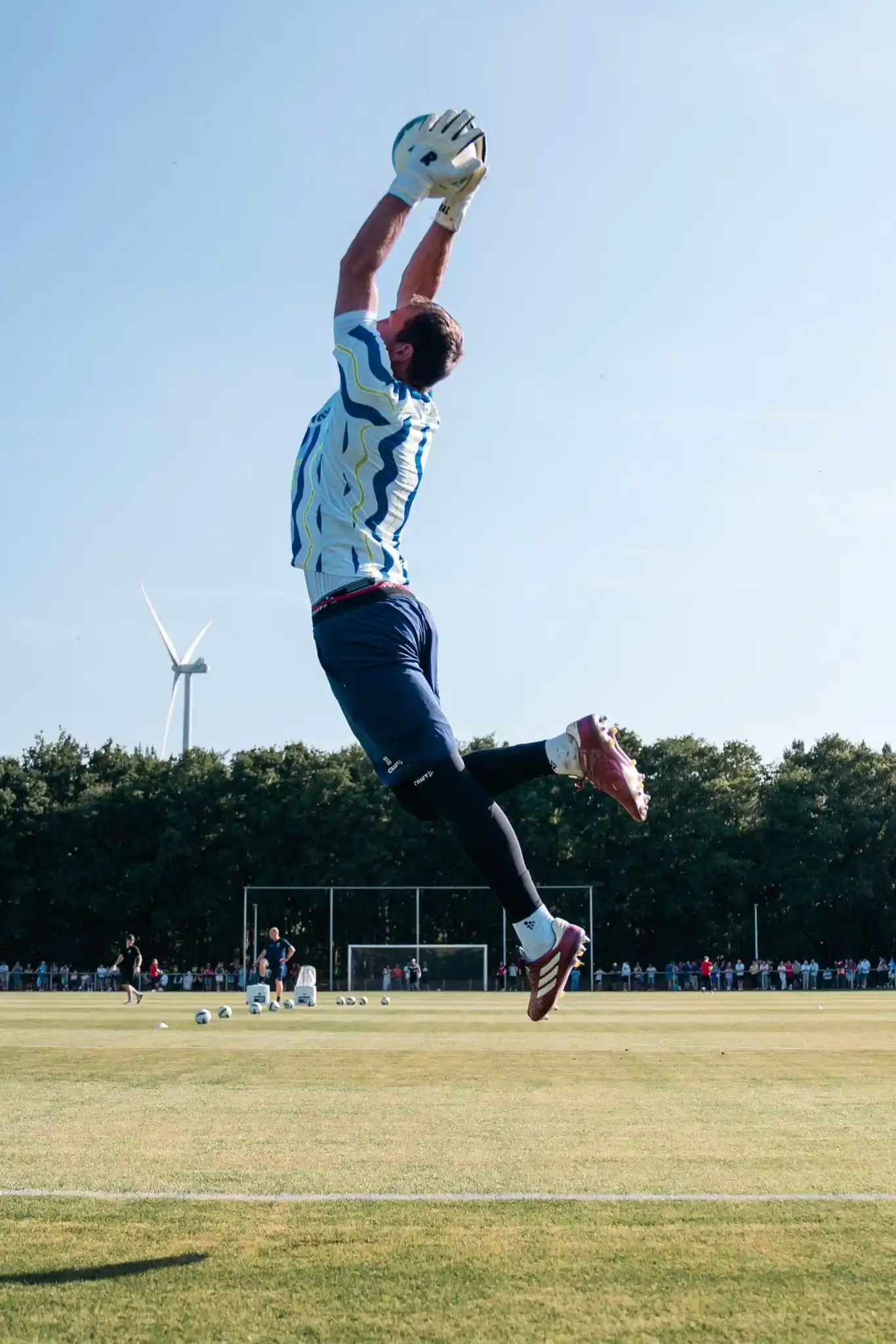 Image from KAA Gent: Om 19u trappen we onze eerste oefenmatch op gang op het veld van Zelza...